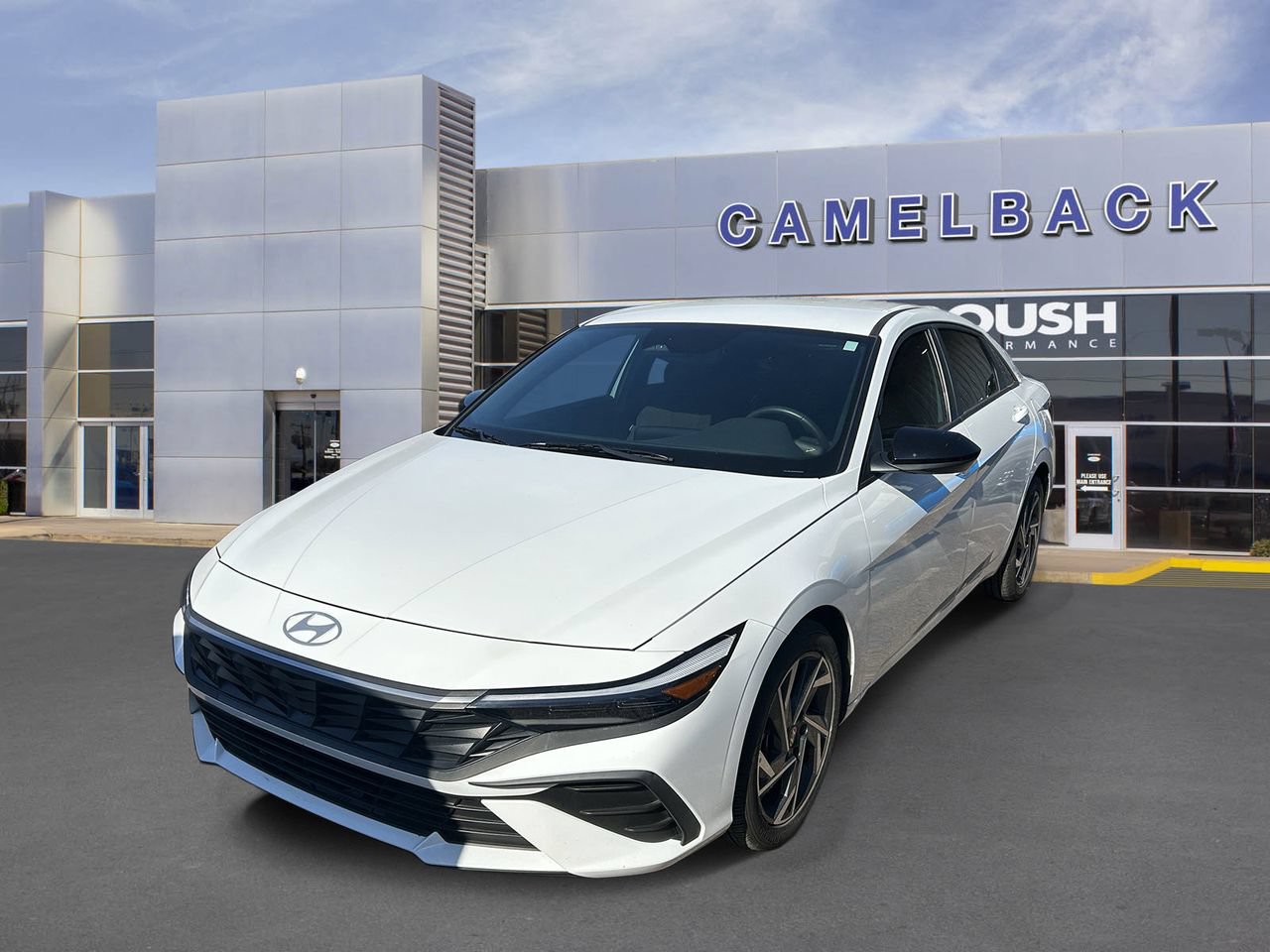 Used 2025 Hyundai Elantra Sport FWD image 2