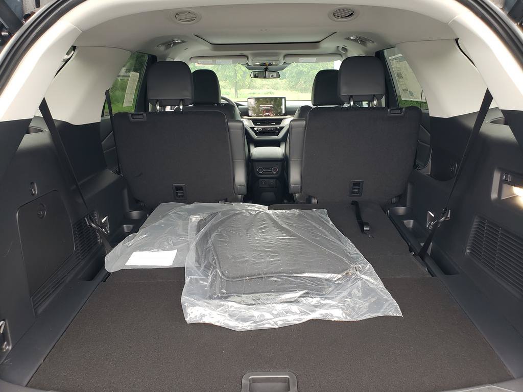New 2026 Ford Explorer Active w/ Active Comfort Package AWD/4WD image 5