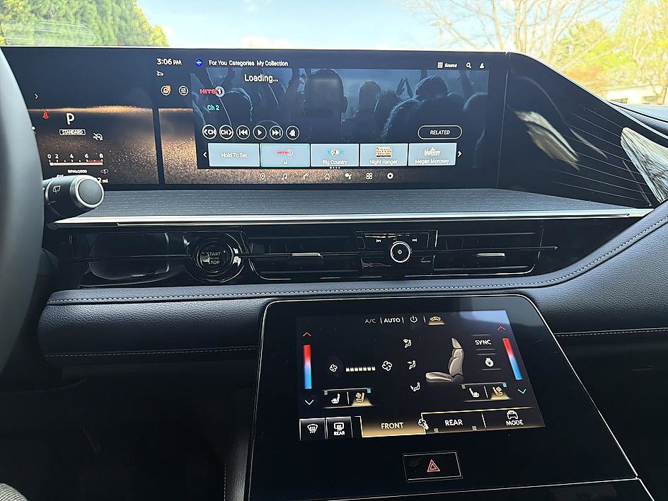 New 2026 INFINITI QX80 4WD image 17