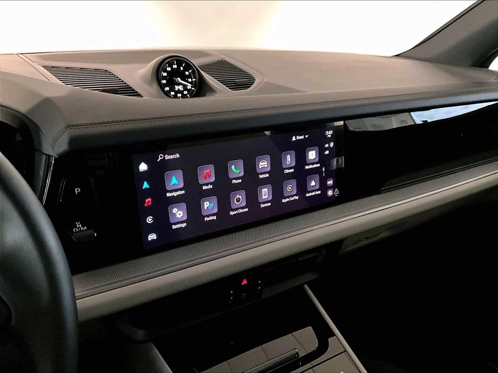 Used 2025 Porsche Cayenne image 19