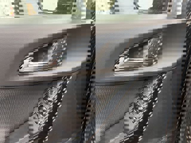 New 2026 Chevrolet Equinox RS w/ Convenience Package III AWD/4WD image 12