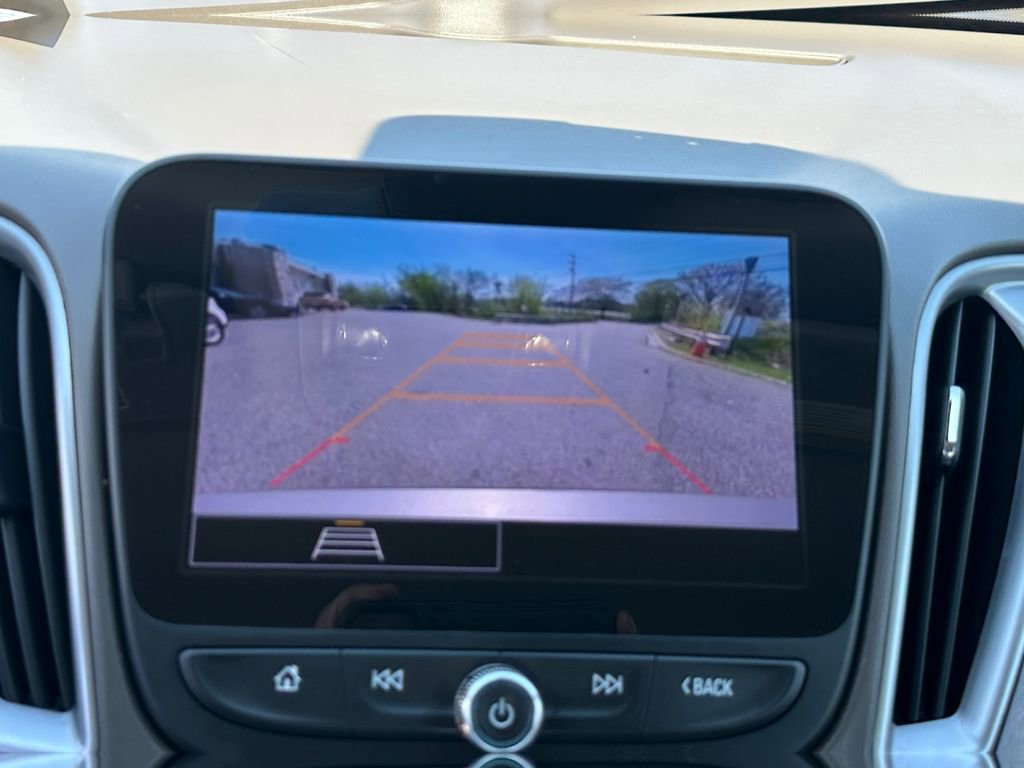 Used 2023 Chevrolet Malibu LT image 19