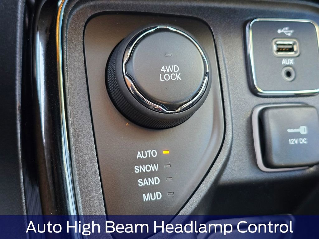 Used 2018 Jeep Compass Latitude w/ Popular Equipment Group AWD/4WD image 28