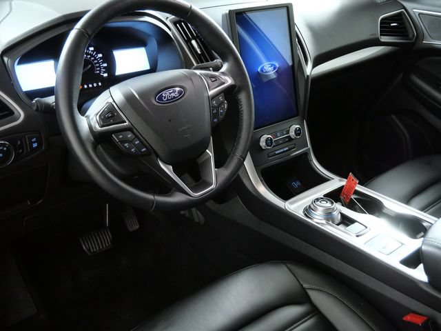 Certified 2023 Ford Edge SEL w/ Convenience Package AWD/4WD image 4