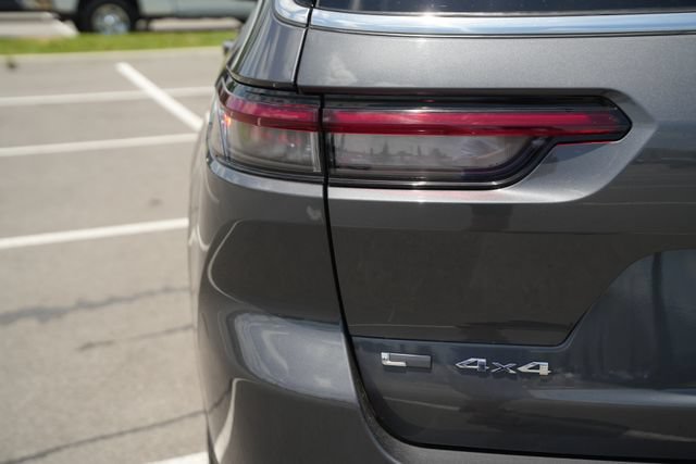 Used 2022 Jeep Grand Cherokee L Laredo w/ Luxury Tech Group I AWD/4WD image 47
