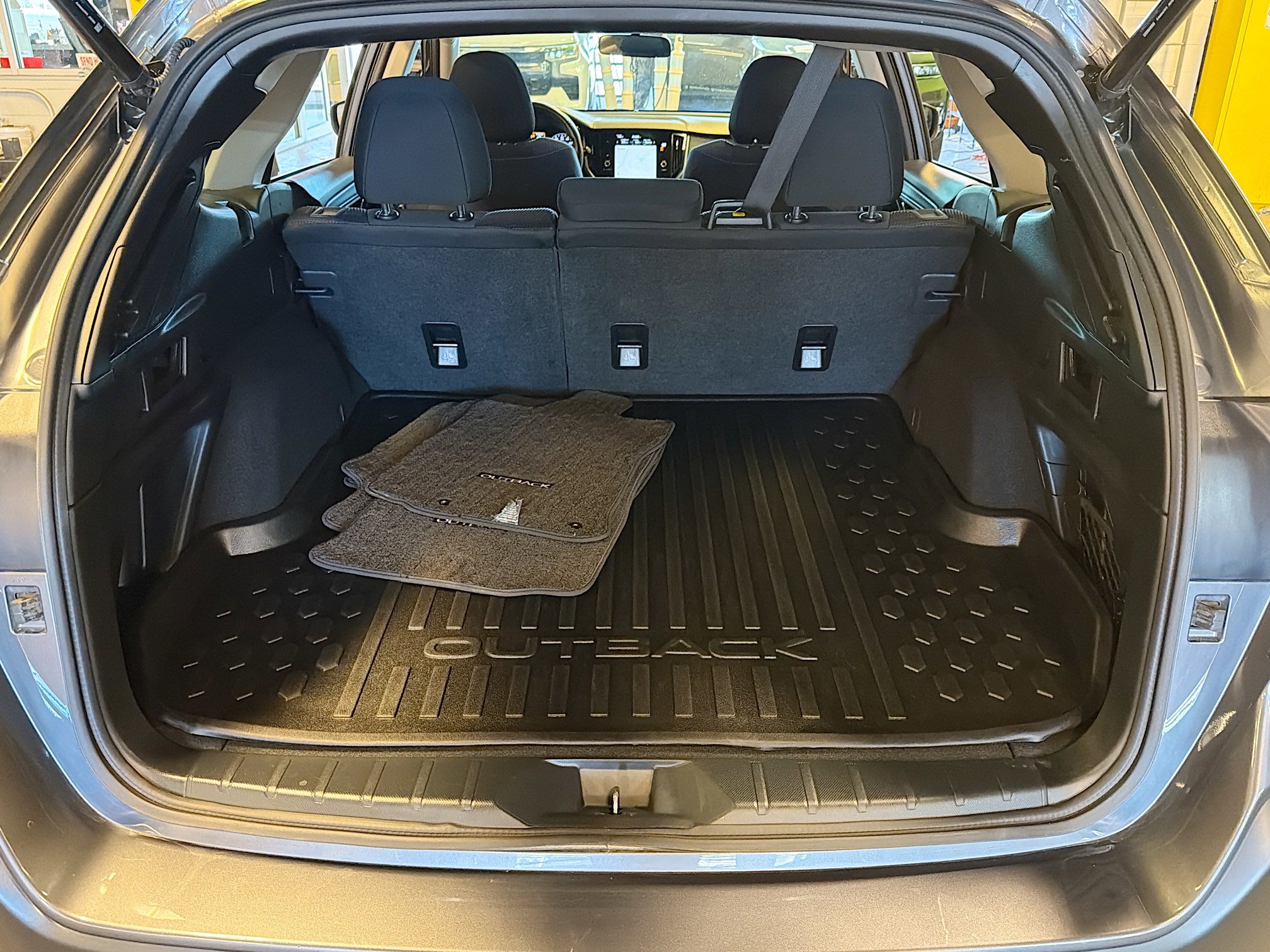 Used 2025 Subaru Outback Premium image 29