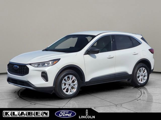 Certified 2023 Ford Escape Active AWD/4WD image 1