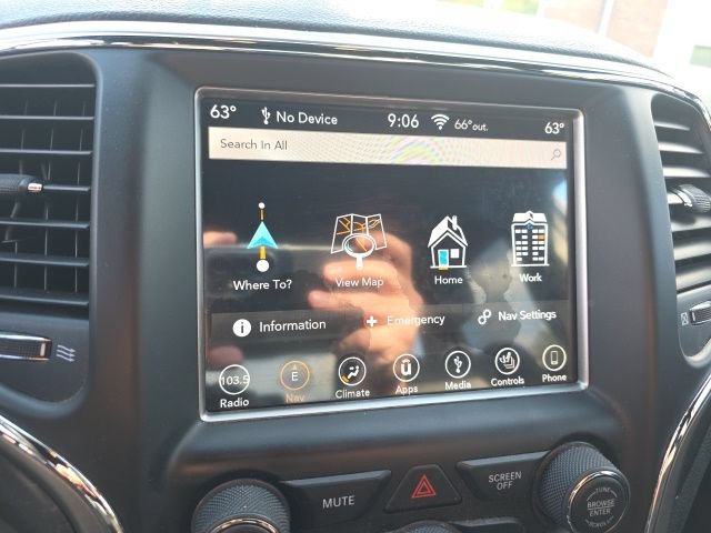Used 2018 Jeep Grand Cherokee Altitude AWD/4WD image 8