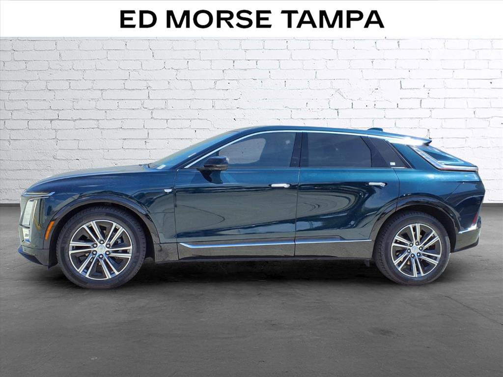 Used 2024 Cadillac Lyriq Luxury RWD image 2