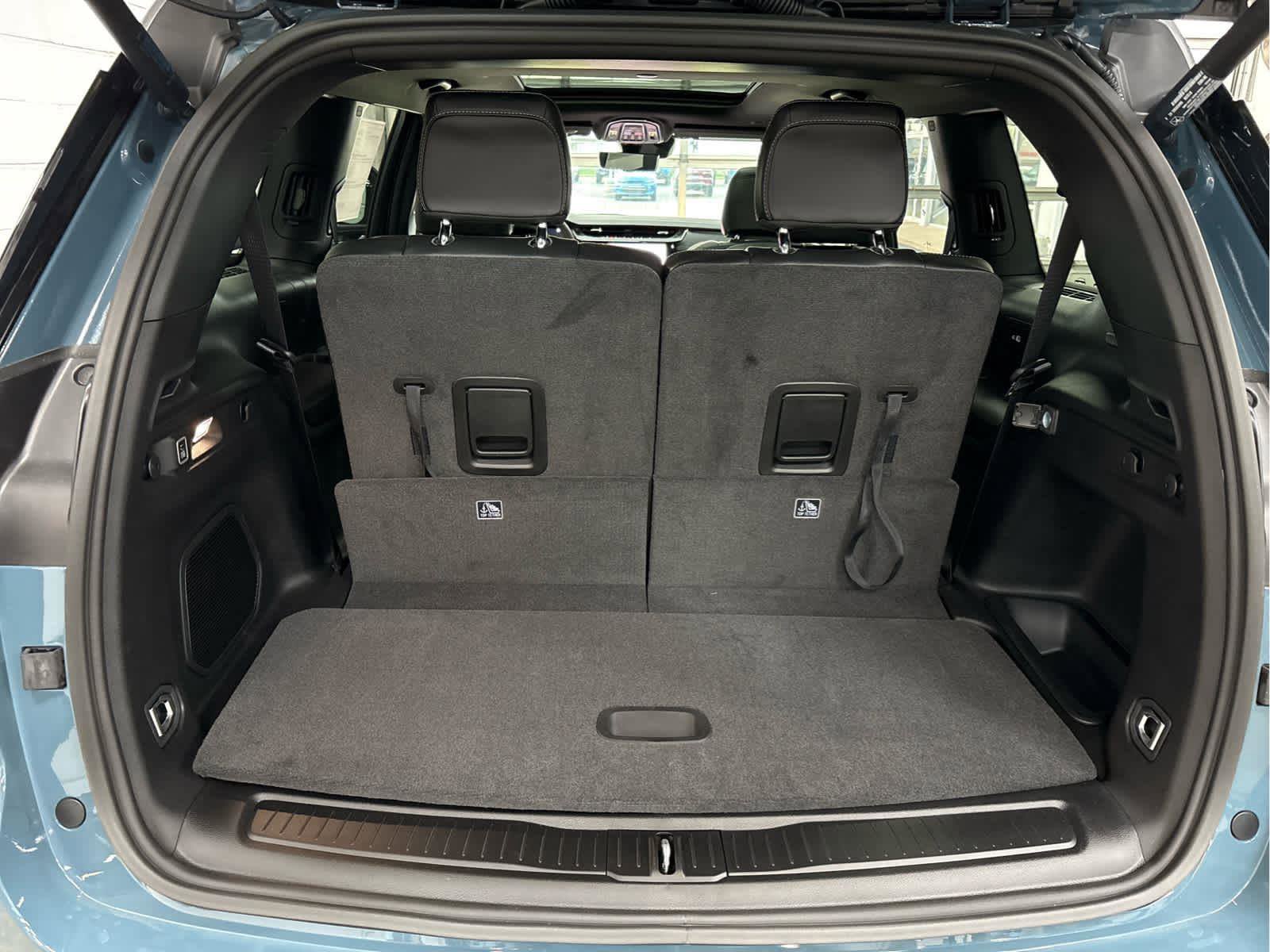 New 2026 Jeep Grand Cherokee L Limited w/ Luxury Tech Group II image 35