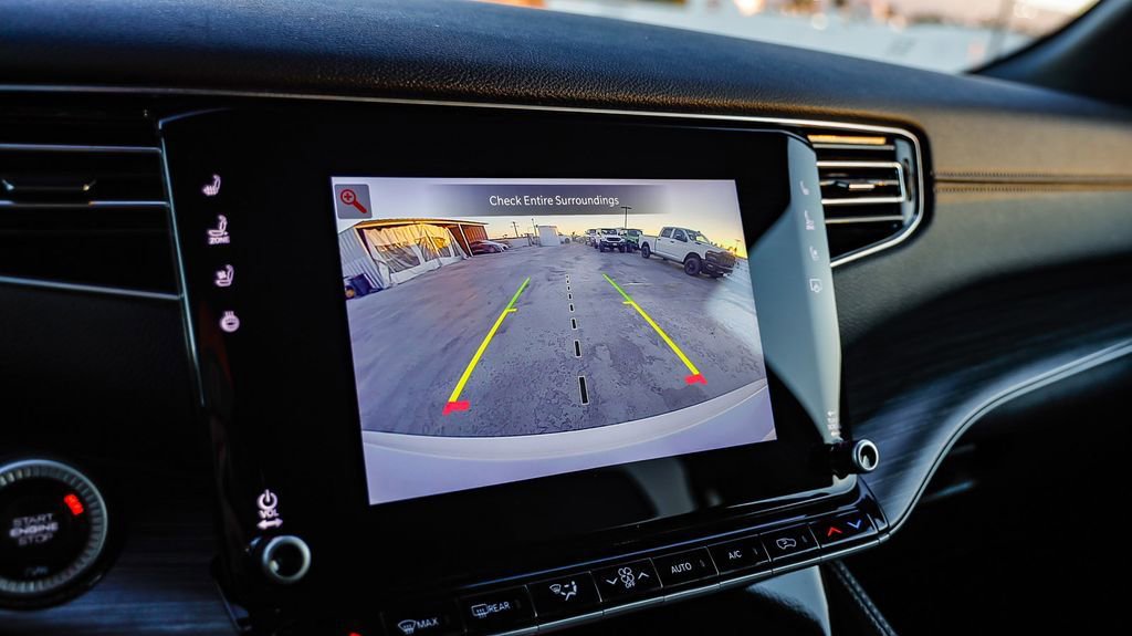 Certified 2024 Jeep Wagoneer Series II w/ Flexible Seating Group image 35