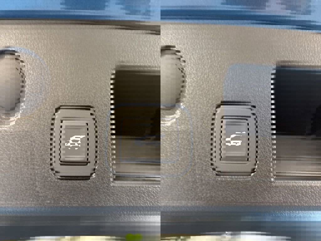 New 2026 Chevrolet Equinox RS w/ Convenience Package III image 9