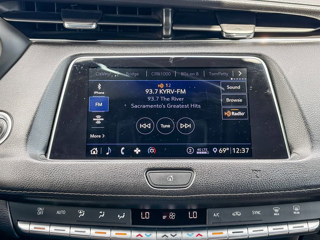 Used 2020 Cadillac XT4 Premium Luxury FWD image 9