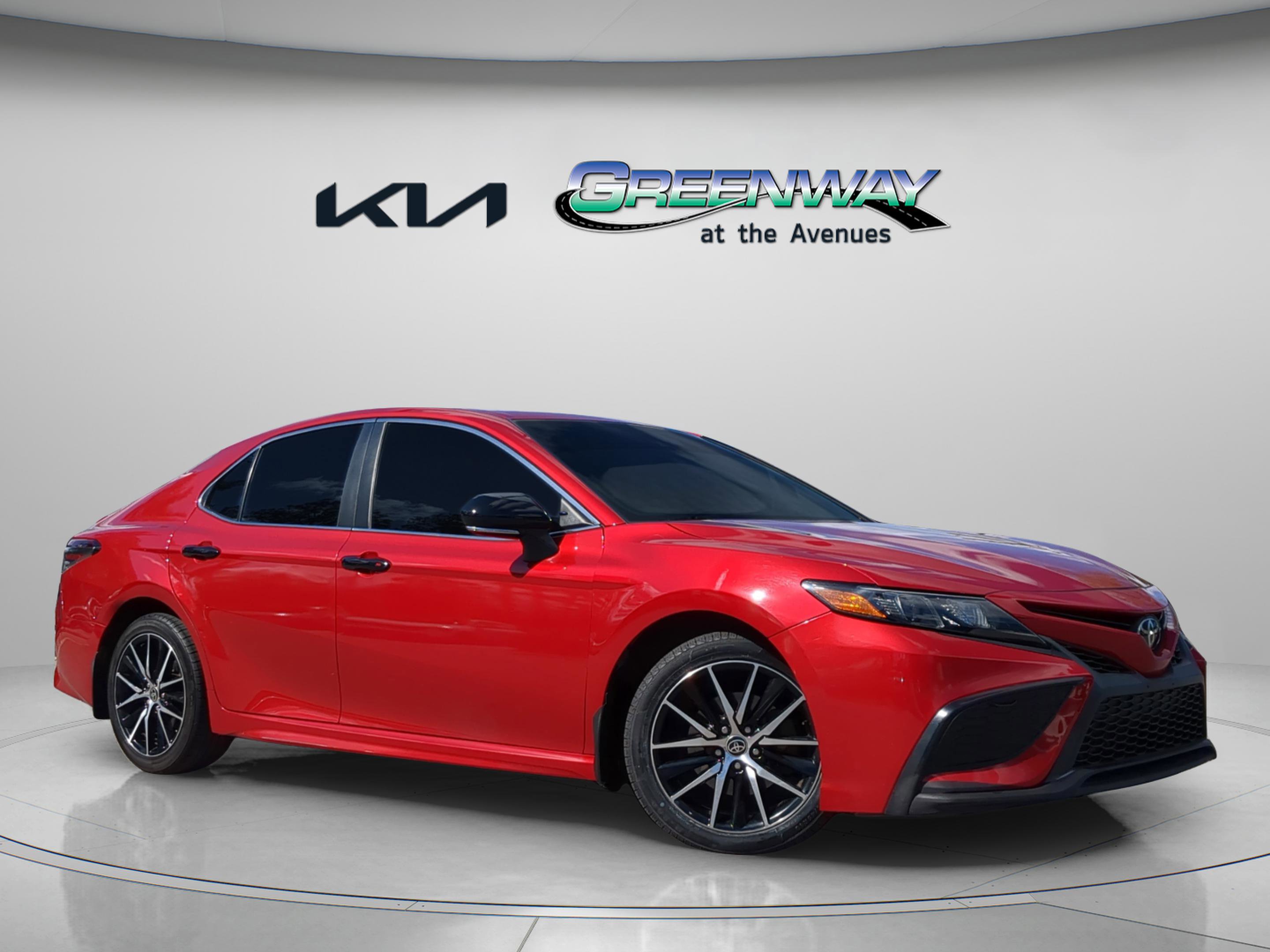 Used 2022 Toyota Camry SE