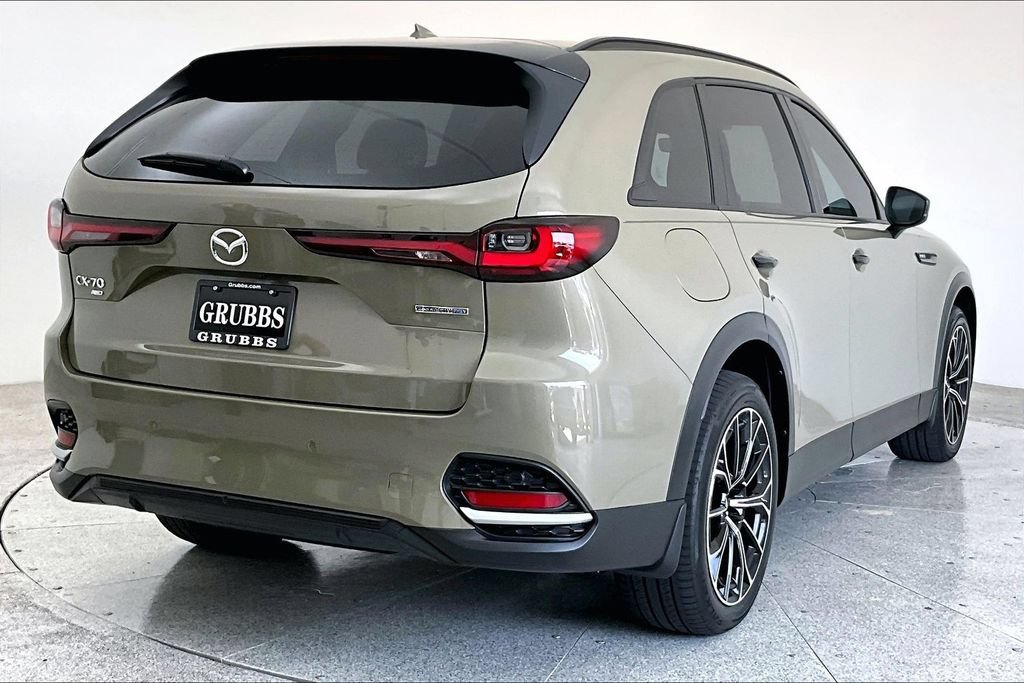 Used 2025 MAZDA CX-70 Plug-In Hybrid w/ Premium Pkg AWD/4WD image 2
