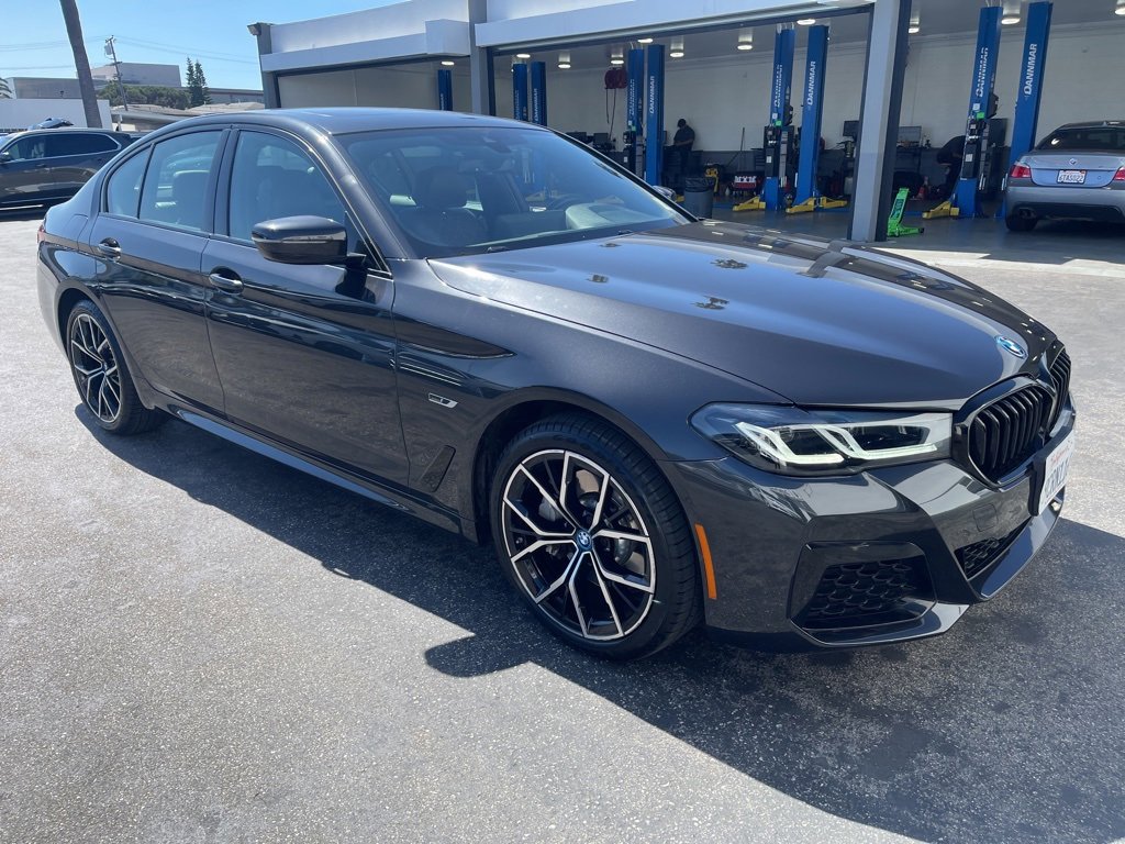 Used 2022 BMW 530e xDrive w/ M Sport Package