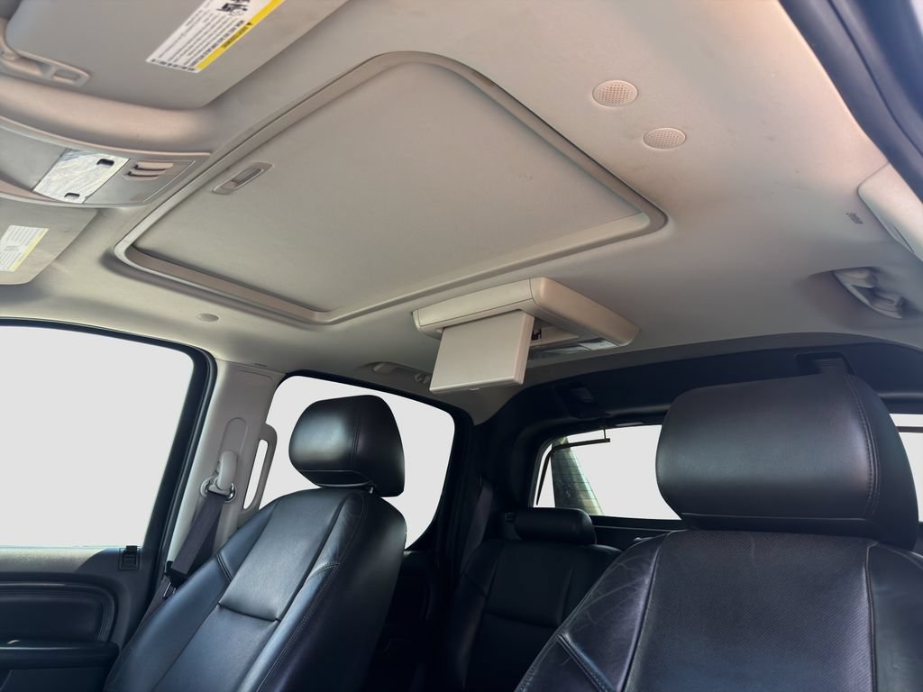 Used 2013 Cadillac Escalade EXT Premium AWD/4WD image 32