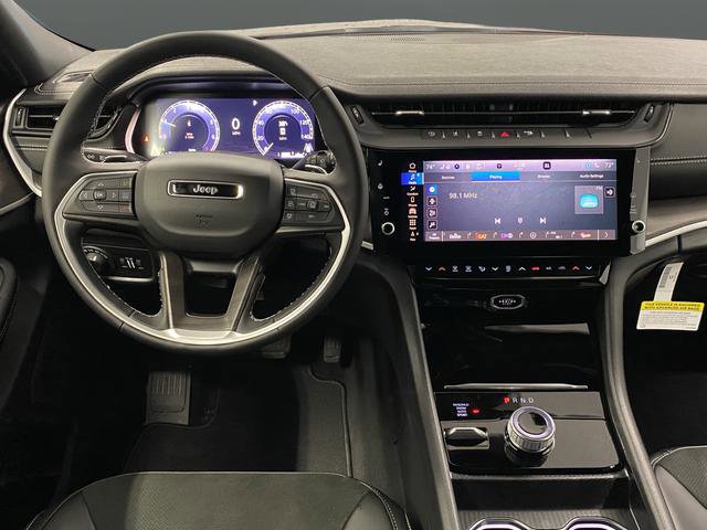 New 2026 Jeep Grand Cherokee Altitude image 5