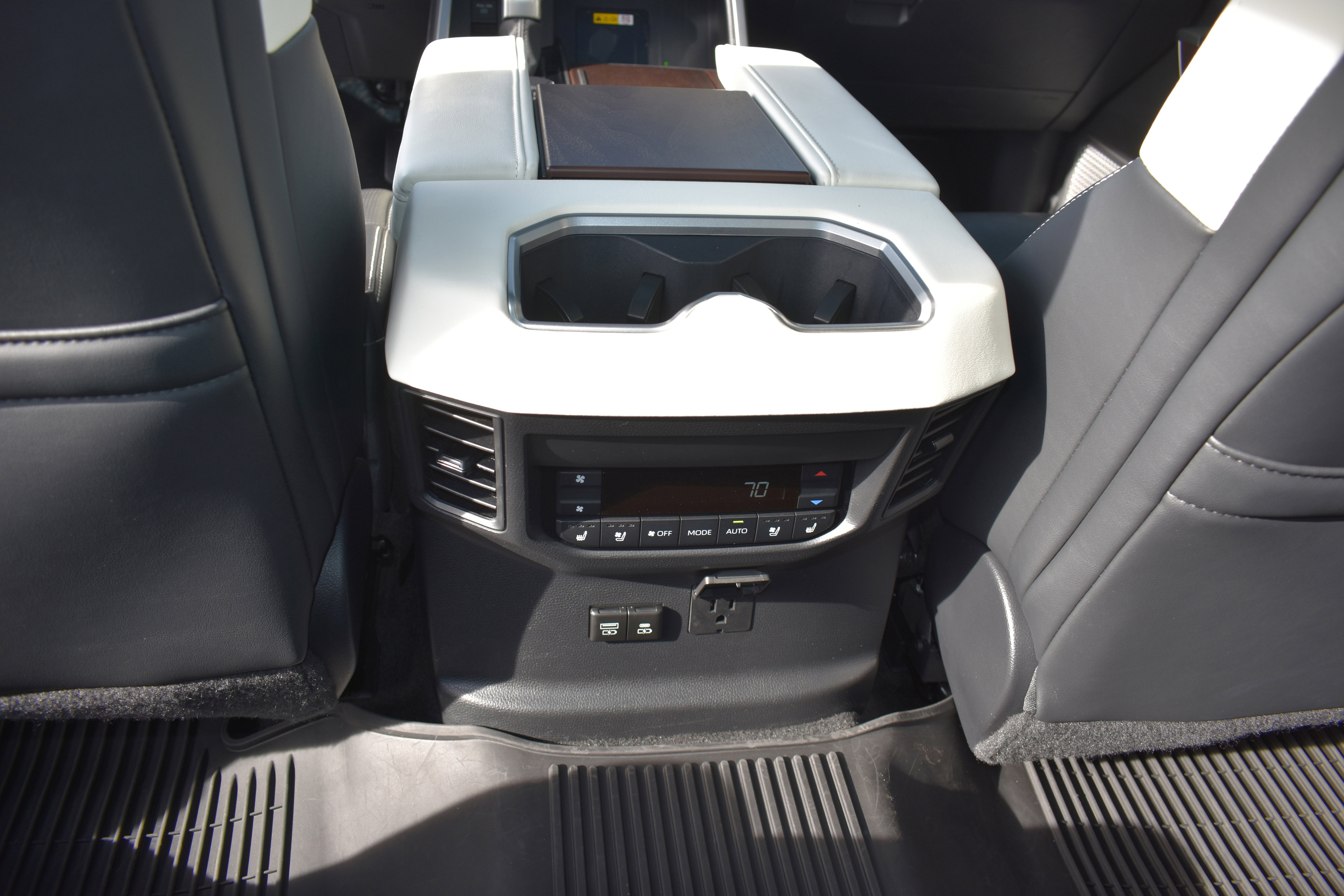 Used 2024 Toyota Sequoia Capstone image 32