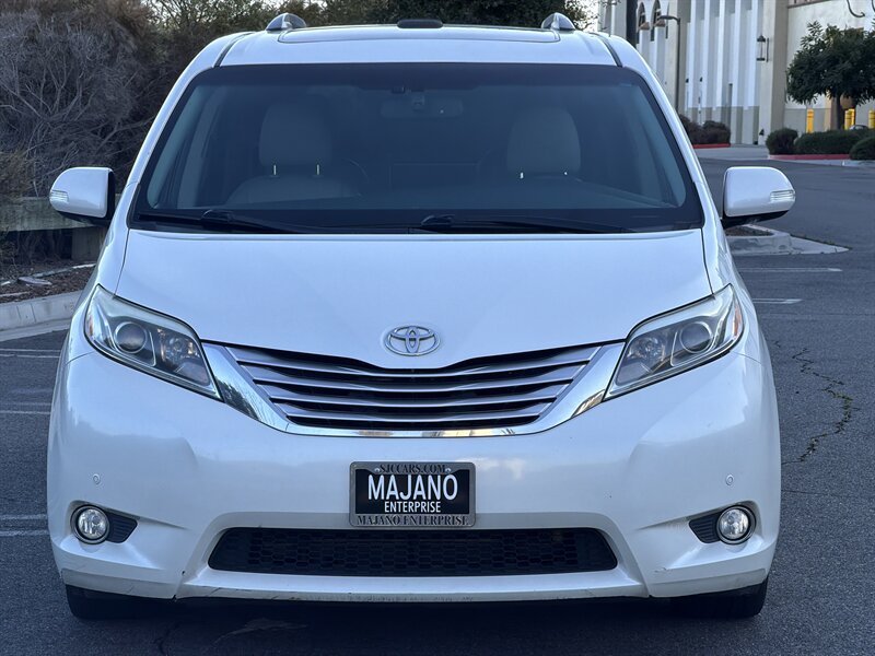 Used 2015 Toyota Sienna Limited Premium FWD image 9