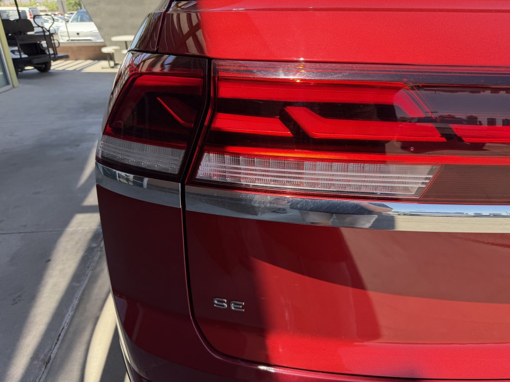 Used 2024 Volkswagen Atlas Cross Sport SE w/ Panoramic Sunroof Package FWD image 14
