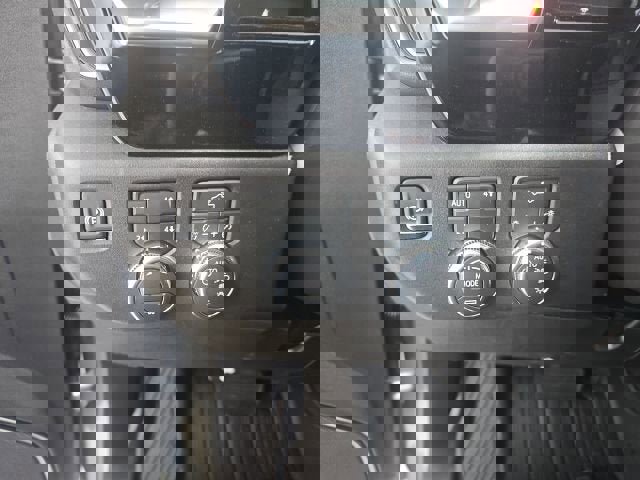 New 2026 GMC Sierra 1500 SLE AWD/4WD image 26