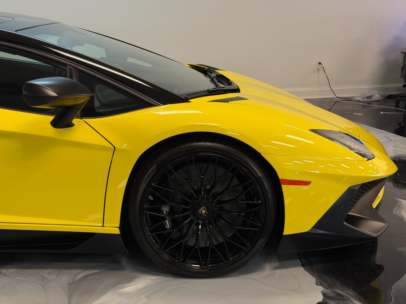 Used 2017 Lamborghini Aventador LP 750-4 Superveloce AWD/4WD image 5