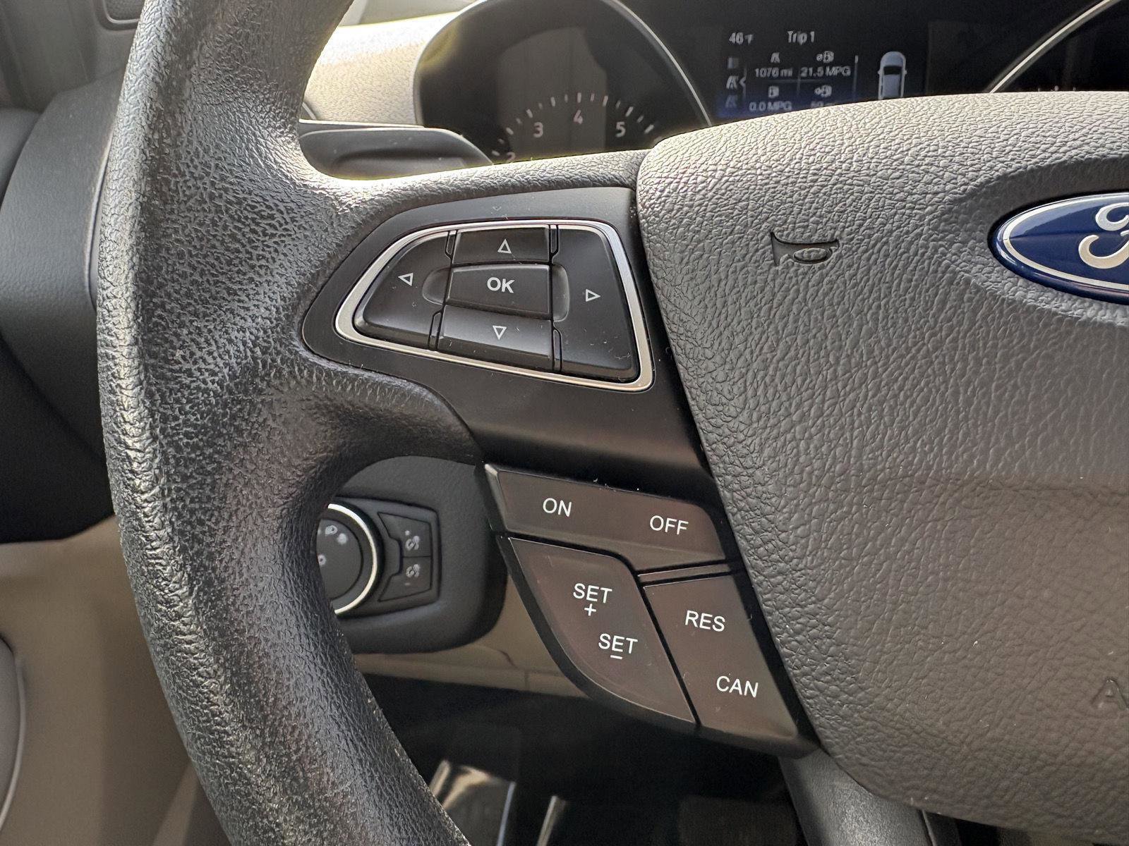 Used 2018 Ford Escape SE image 10