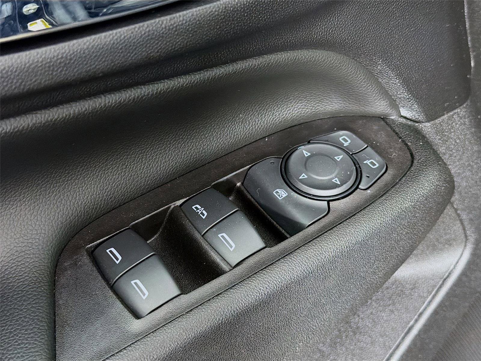 Used 2019 Chevrolet Equinox LT AWD/4WD image 18