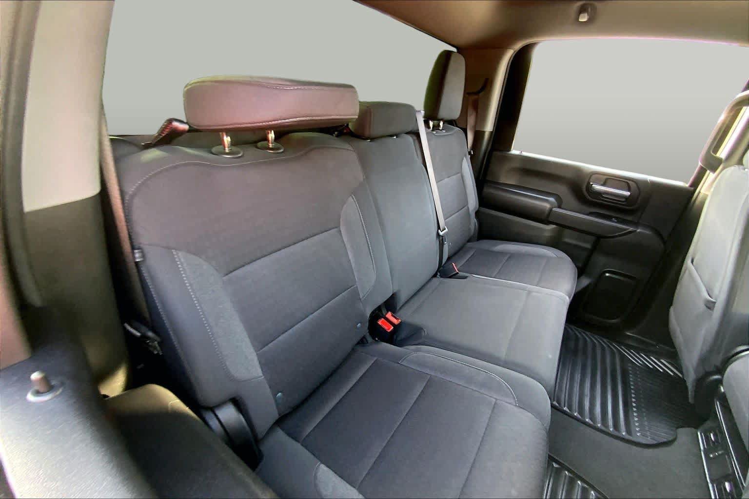 Used 2024 Chevrolet Silverado 2500 Custom w/ Custom Value Package AWD/4WD image 18