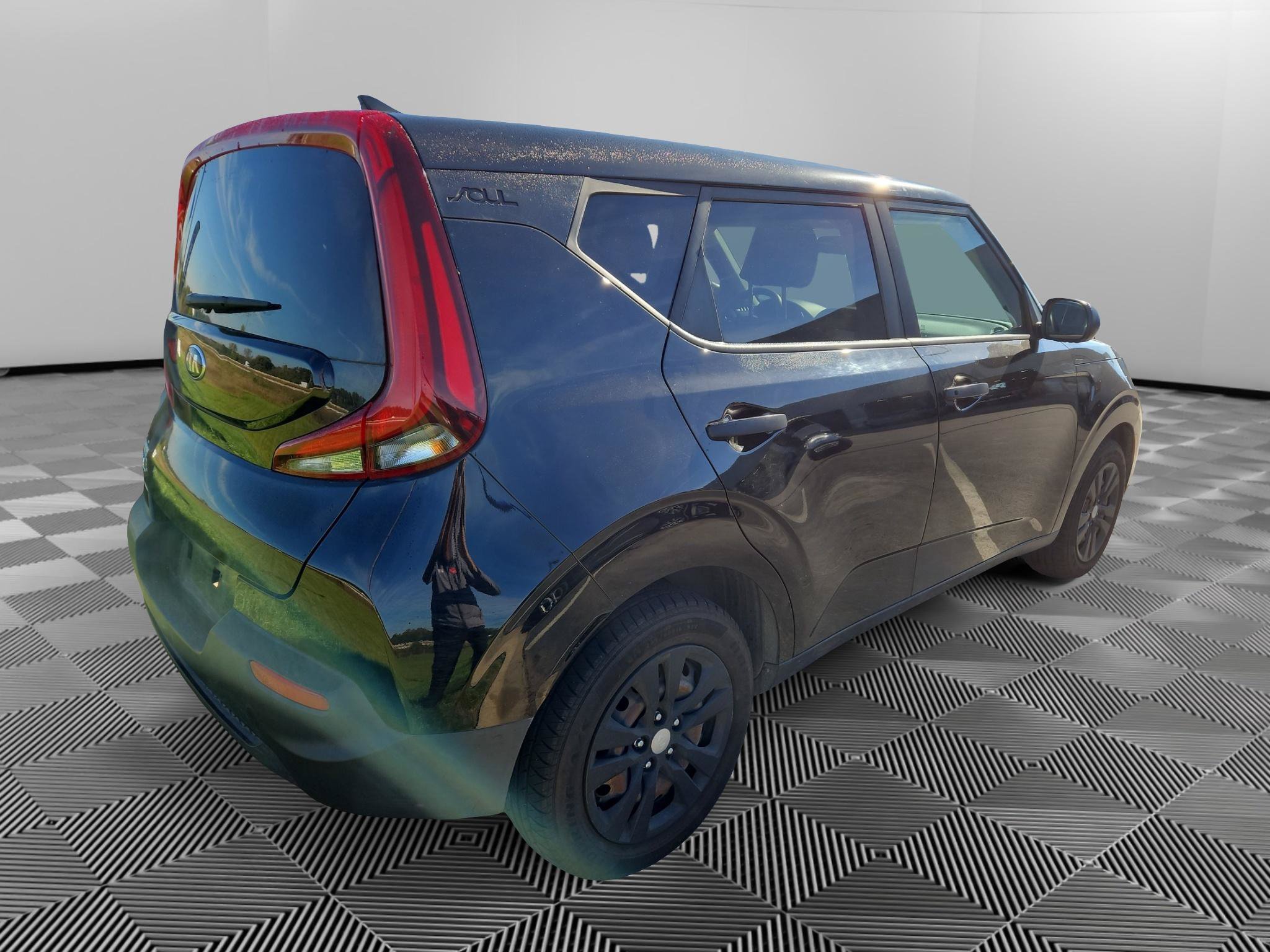 Used 2021 Kia Soul LX FWD image 5