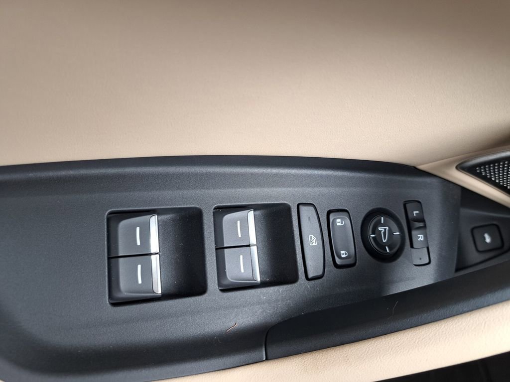 Certified 2025 Acura TLX w/ Technology Package image 16