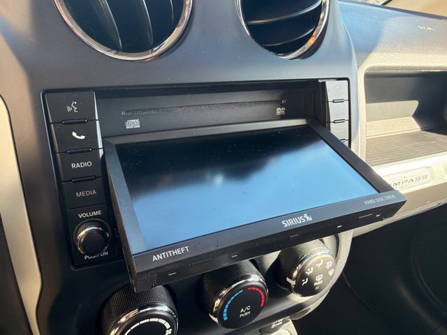 Used 2017 Jeep Compass High Altitude AWD/4WD image 27