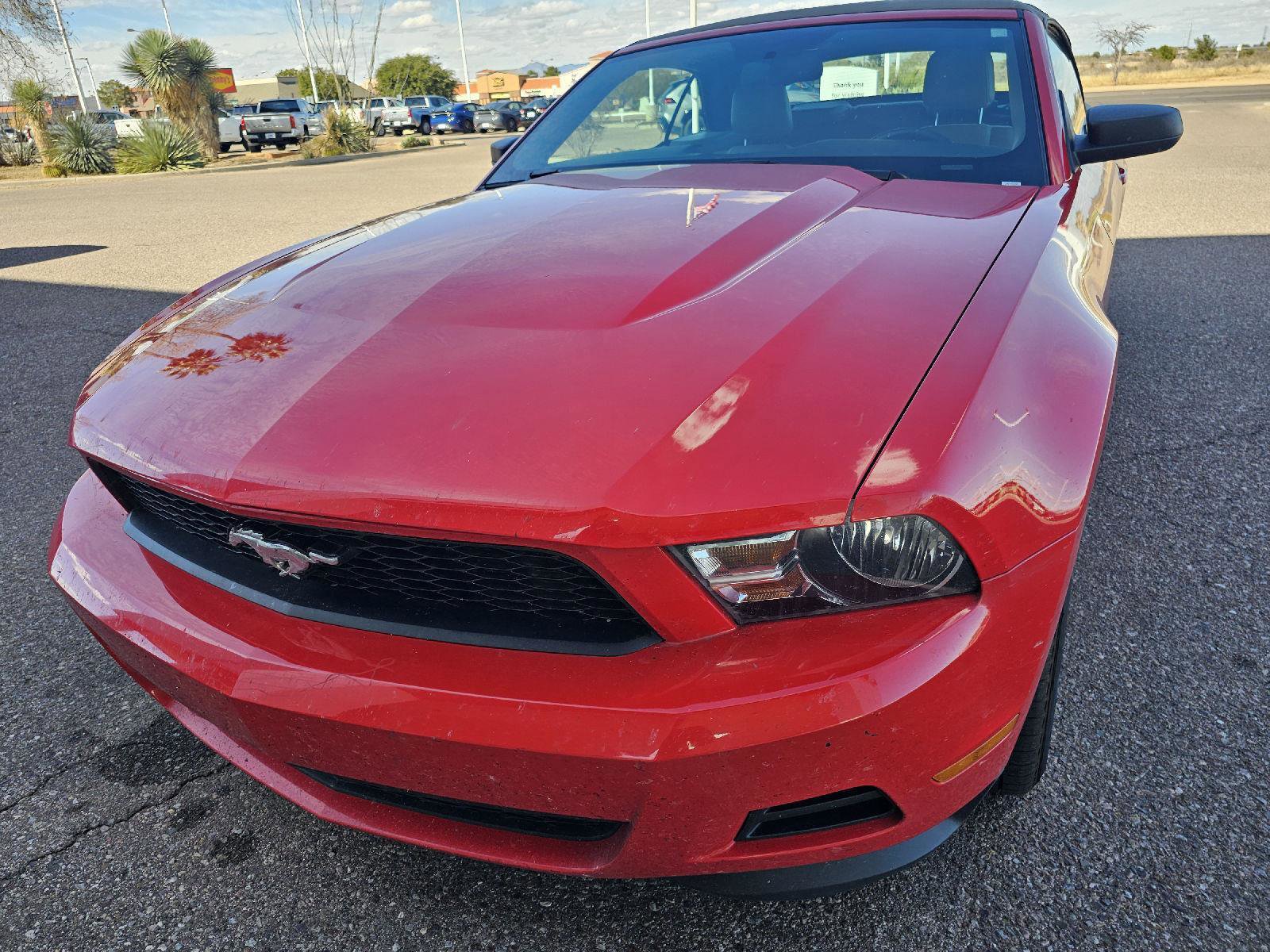 Used 2011 Ford Mustang Premium w/ Comfort Pkg image 9