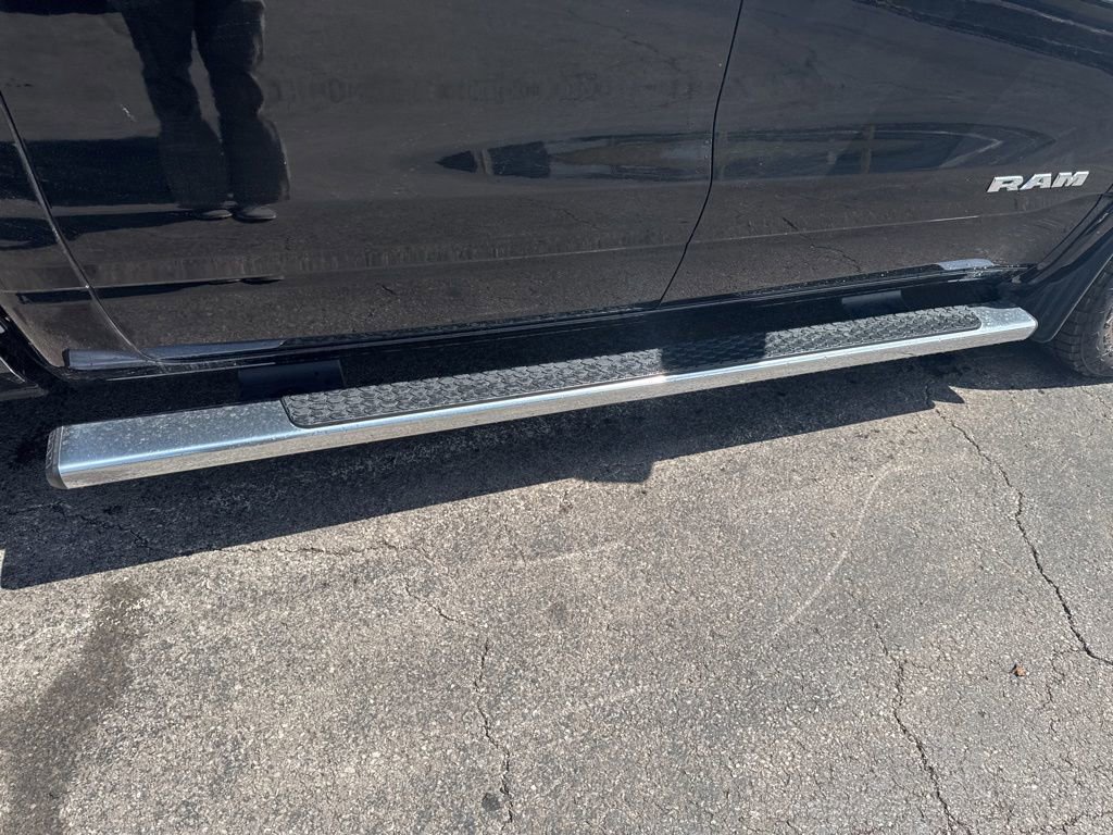 Used 2022 RAM 1500 Laramie AWD/4WD image 44