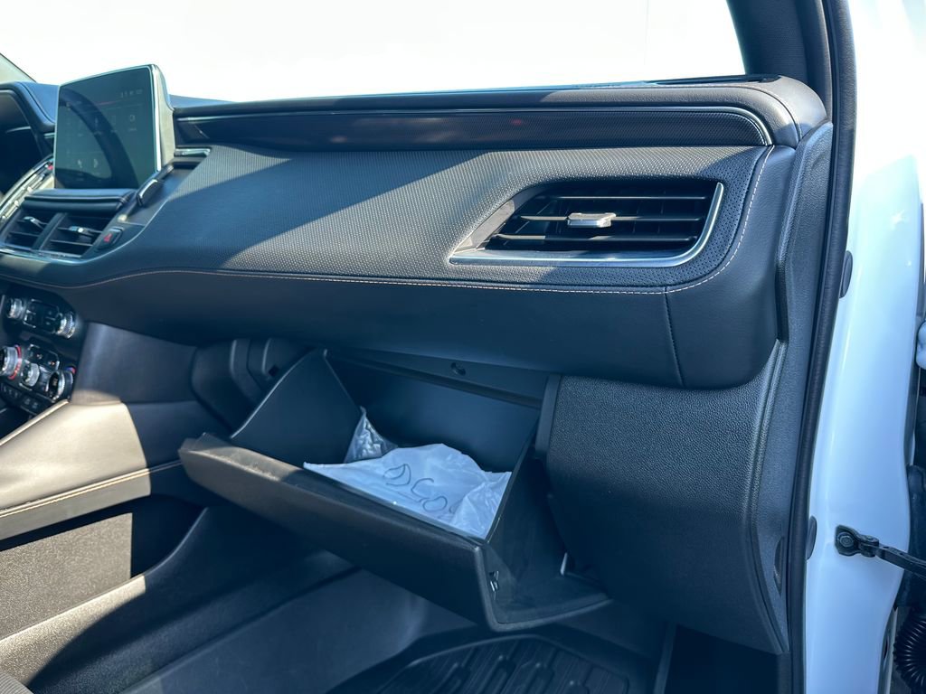 Used 2024 GMC Yukon AT4 w/ AT4 Premium Package image 39