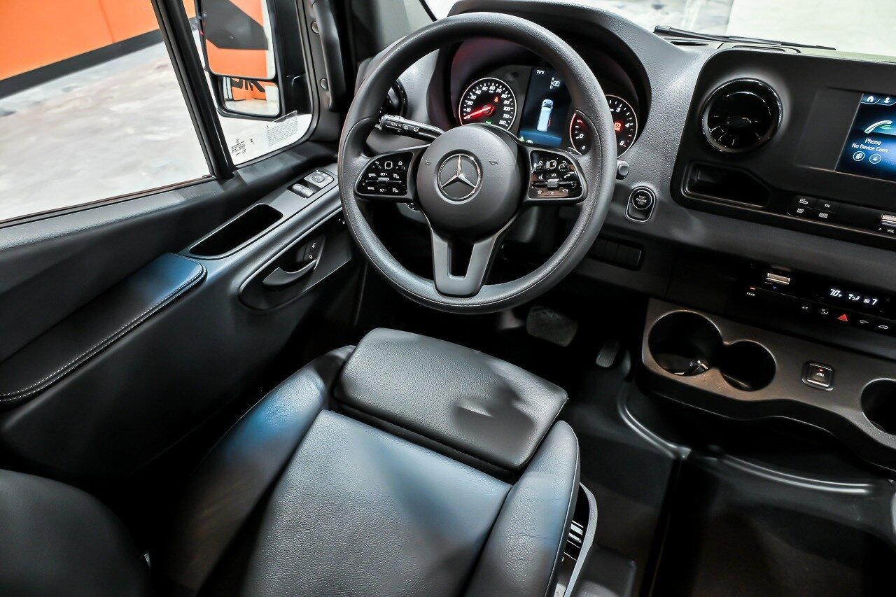 Used 2024 Mercedes-Benz Sprinter 2500 image 14