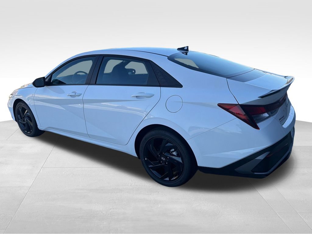 New 2026 Hyundai Elantra SEL Sport FWD image 4