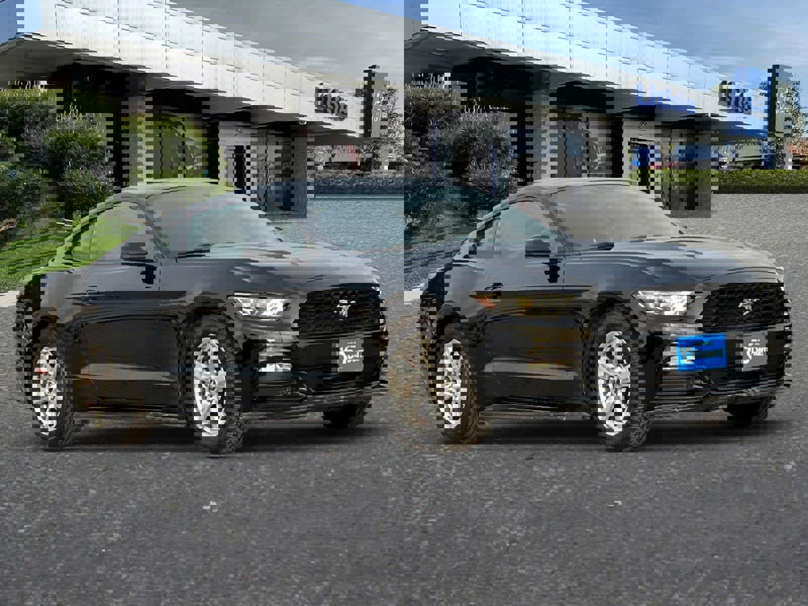 Used 2015 Ford Mustang Coupe image 9