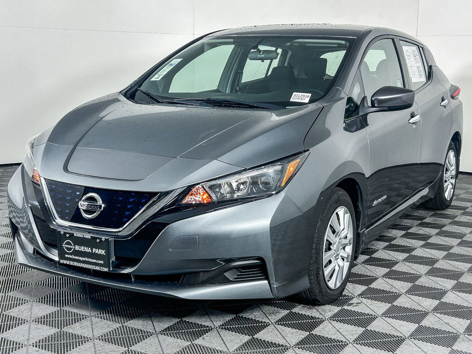 Used 2018 Nissan Leaf S w/ S Charge Package image 3