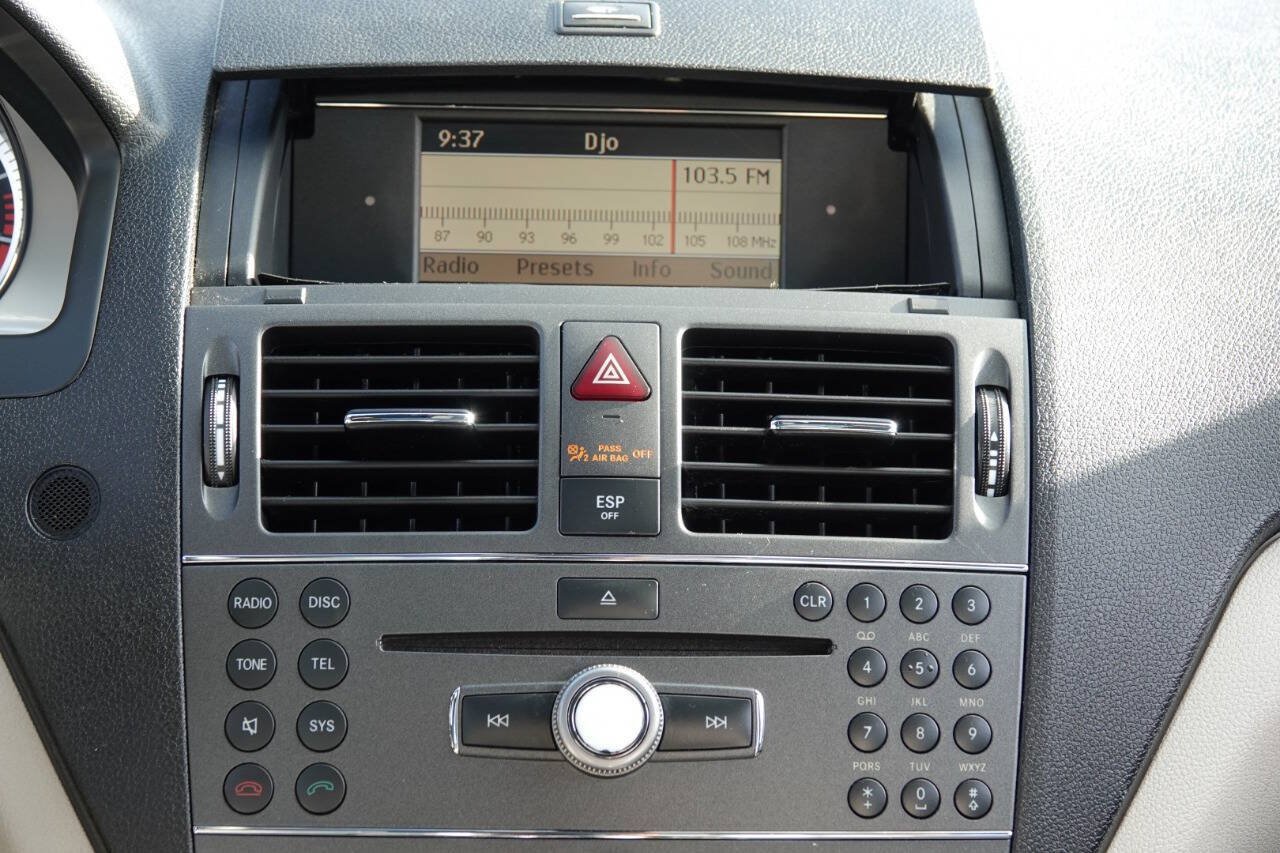 Used 2010 Mercedes-Benz C 300 Sedan image 72