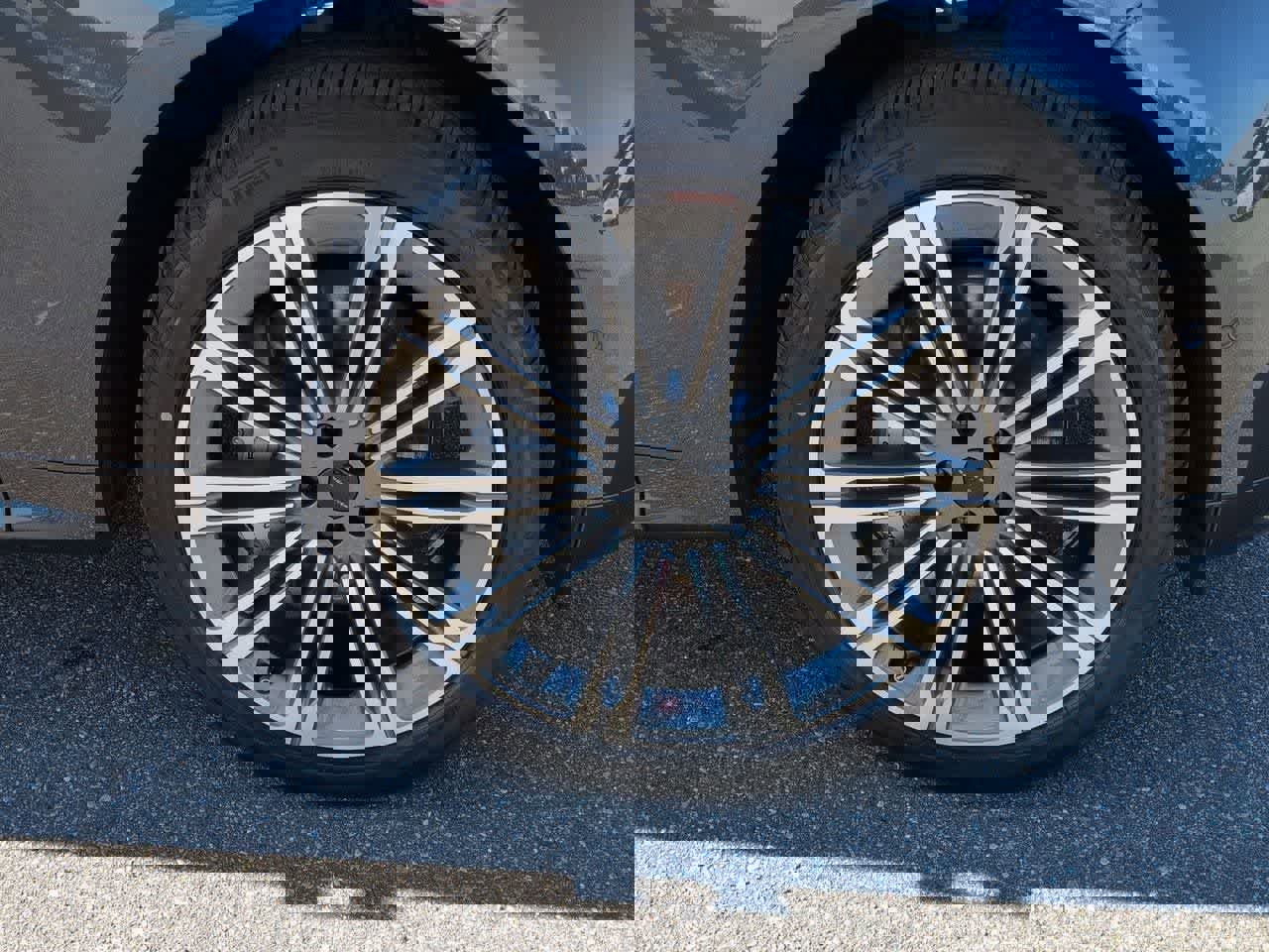 New 2026 Land Rover Range Rover Sport Dynamic SE AWD/4WD image 13