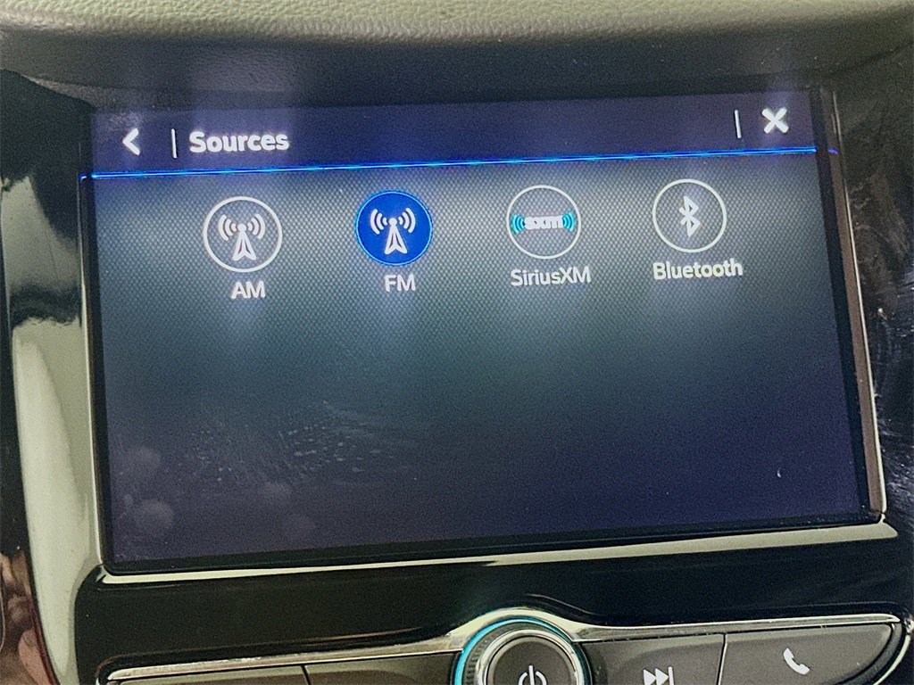 Used 2022 Chevrolet Trax LT w/ Midnight Edition image 27