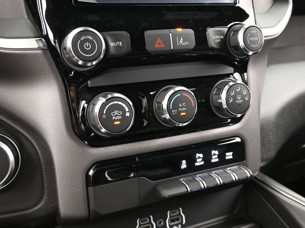 New 2026 RAM 1500 Express image 21