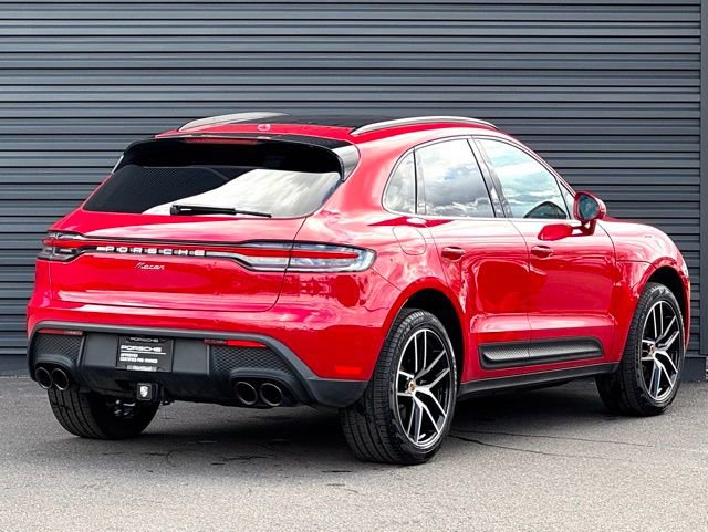 Certified 2025 Porsche Macan image 7