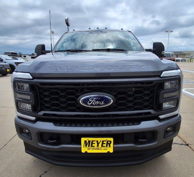 Used 2024 Ford F250 XL w/ STX Appearance Package AWD/4WD image 3