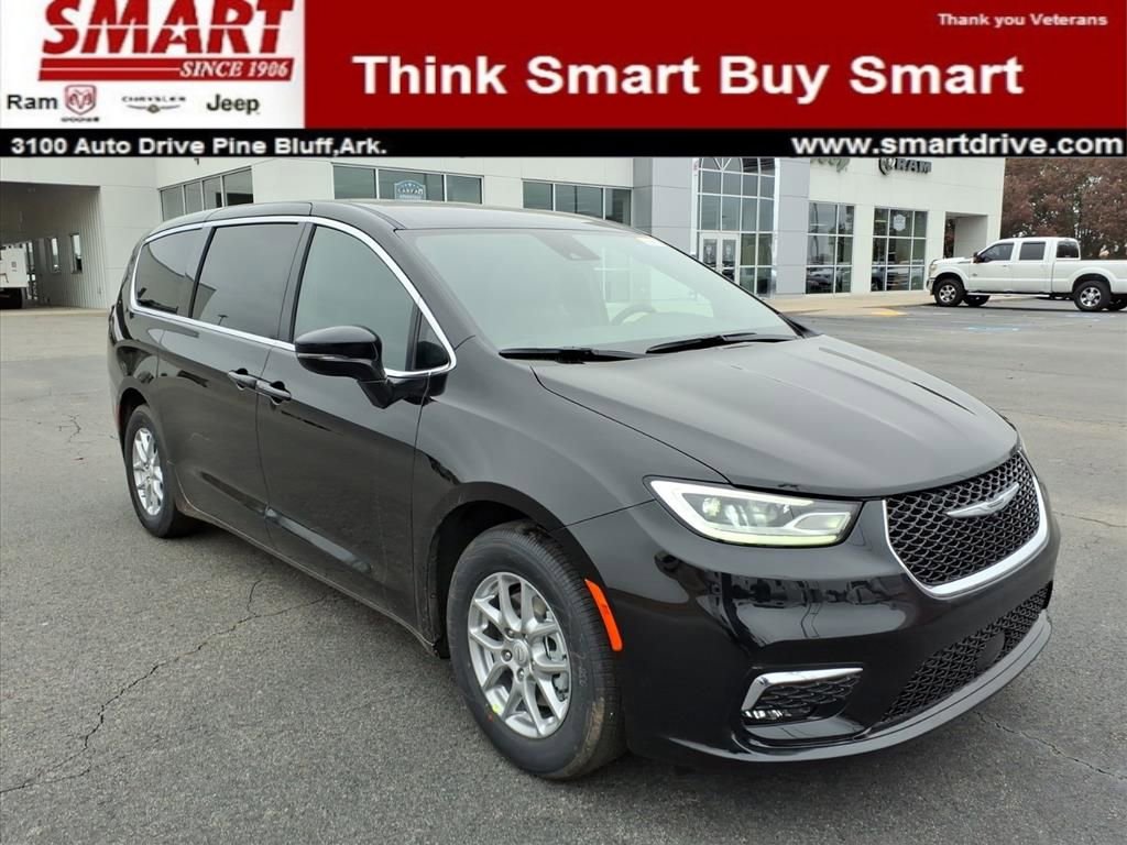 New 2026 Chrysler Pacifica Select image 1