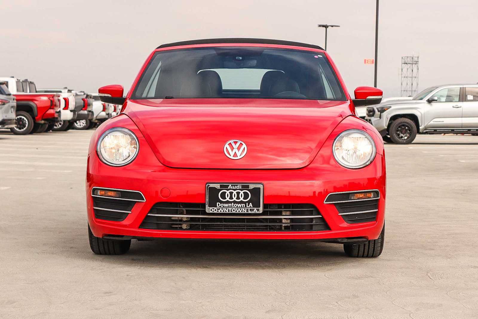 Used 2017 Volkswagen Beetle 1.8T S FWD image 2