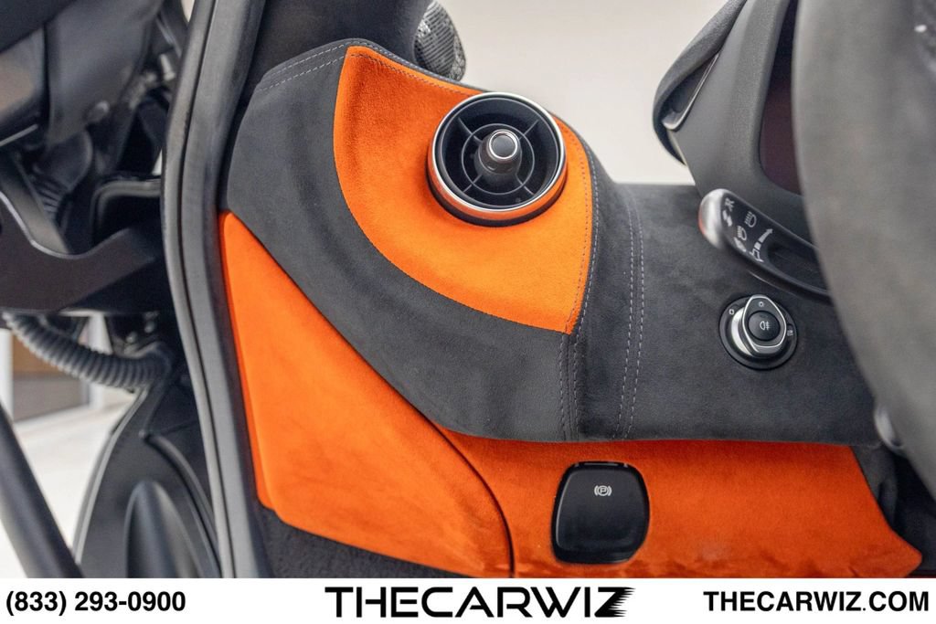 Used 2020 McLaren 600LT Spider RWD image 54