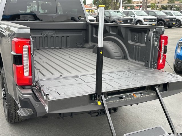 New 2025 Ford F250 Lariat w/ Lariat Ultimate Package image 21